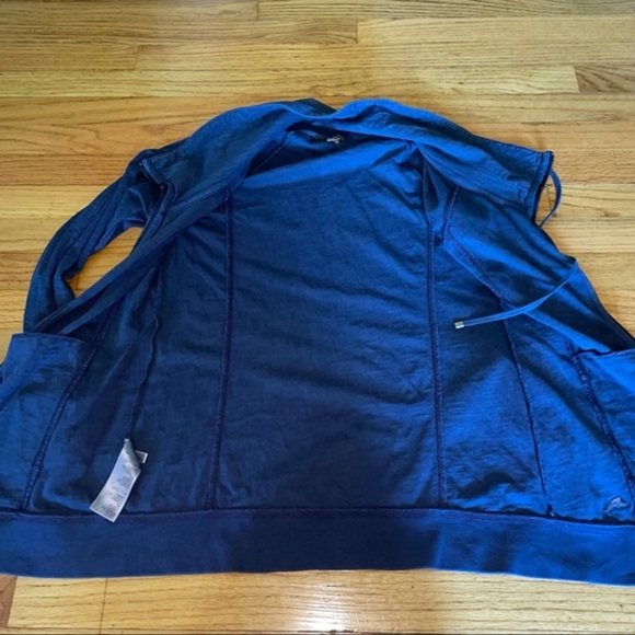 6 Tommy Bahama cowl neck zip up - Picture 6 of 8